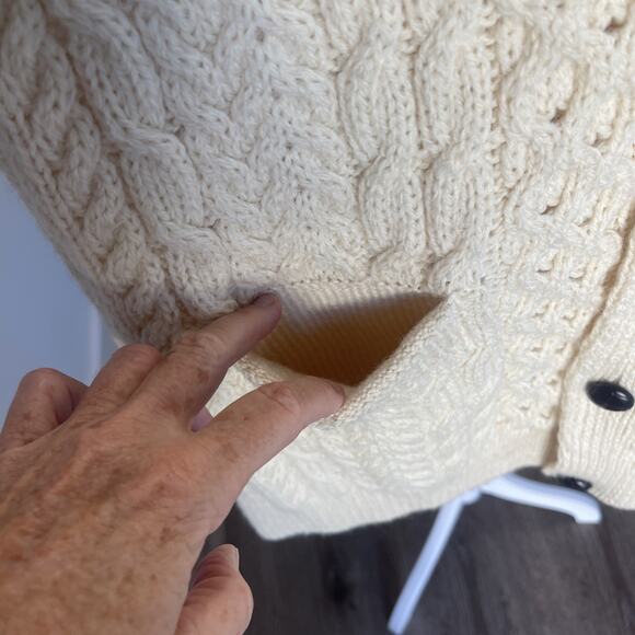 Carraig Donn Irish Wool Sweater Vest Cable Knit Button Front Ivory Grandpa XL - Picture 4 of 12